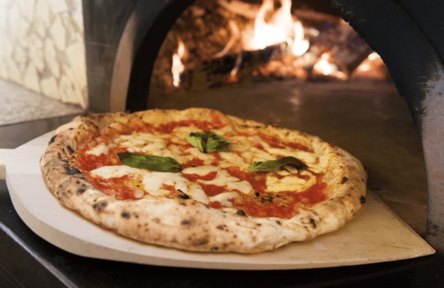 LA: Homemade Pizza